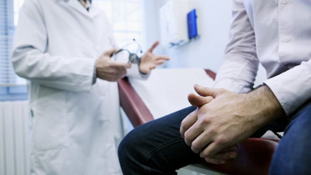 medico tira duvidas sobre o cancer de prostata hMmt